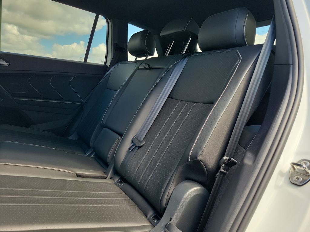 Thumbnail: 2023 Volkswagen Tiguan - 26