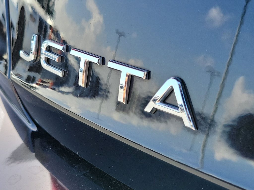 Thumbnail: 2023 Volkswagen Jetta - 7