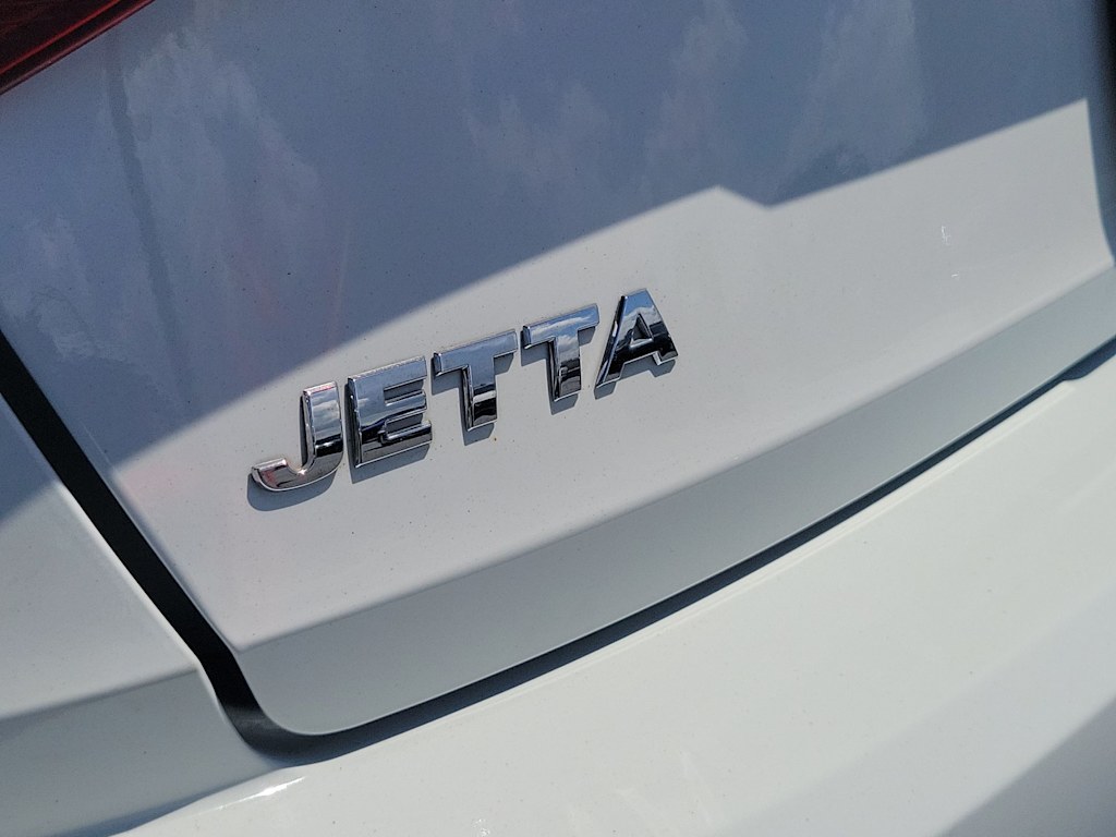 Thumbnail: 2021 Volkswagen Jetta - 23
