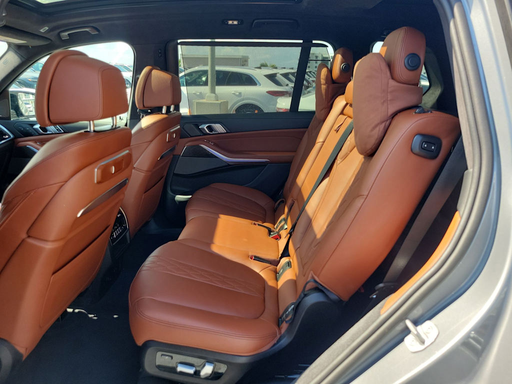 Thumbnail: 2024 BMW X7 - 13