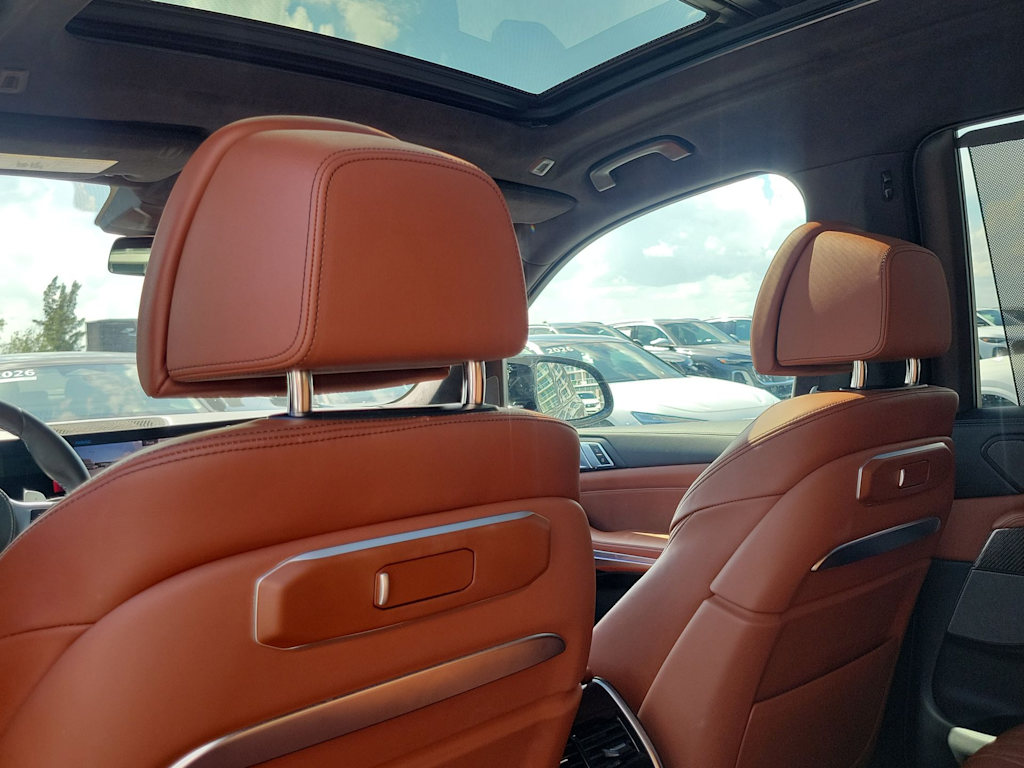 Thumbnail: 2024 BMW X7 - 24