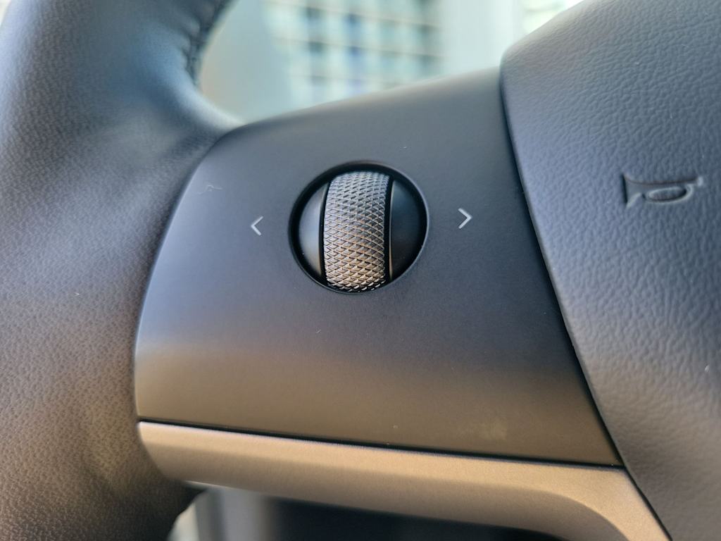 Thumbnail: 2023 Tesla Model 3 - 24