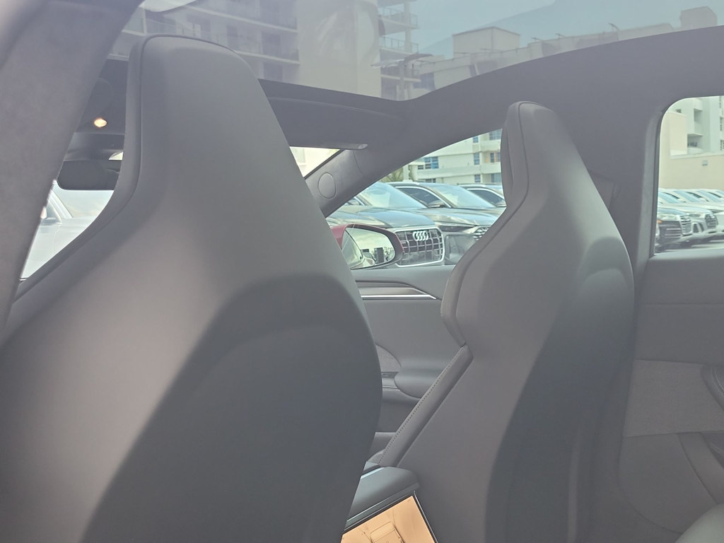 Thumbnail: 2024 Tesla Model S - 12