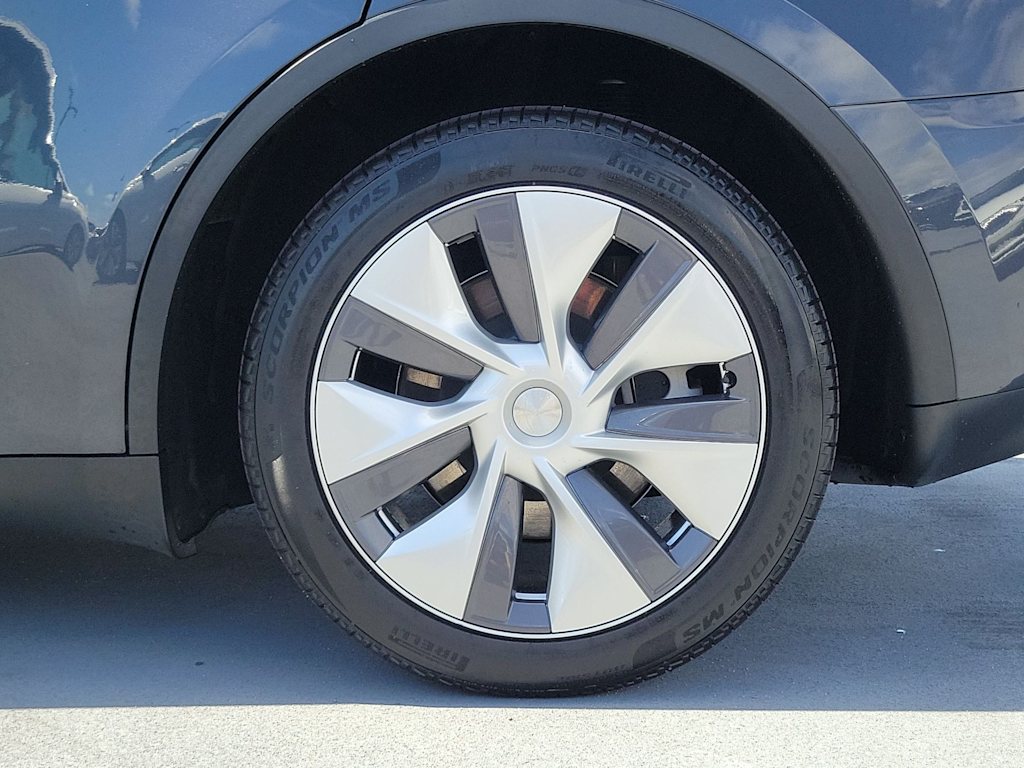 Thumbnail: 2024 Tesla Model Y - 7