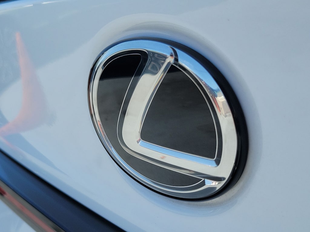 Thumbnail: 2025 Lexus ES - 7