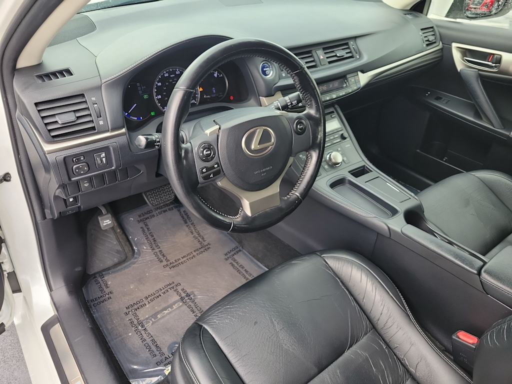 Thumbnail: 2016 Lexus CT - 2