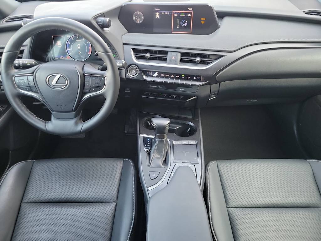 Thumbnail: 2020 Lexus UX - 10
