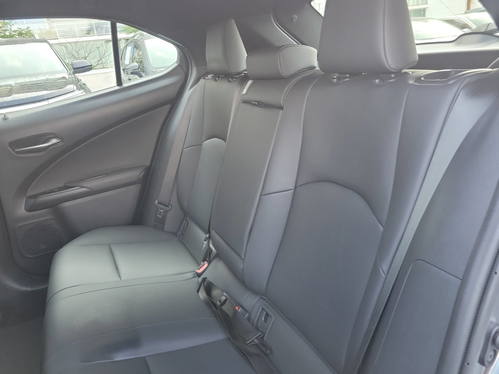 Thumbnail: 2020 Lexus UX - 24