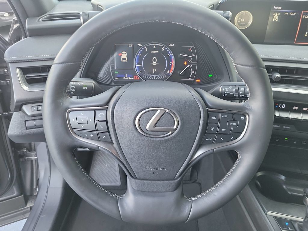 Thumbnail: 2020 Lexus UX - 14