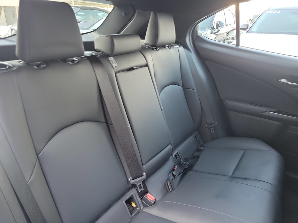 Thumbnail: 2020 Lexus UX - 25