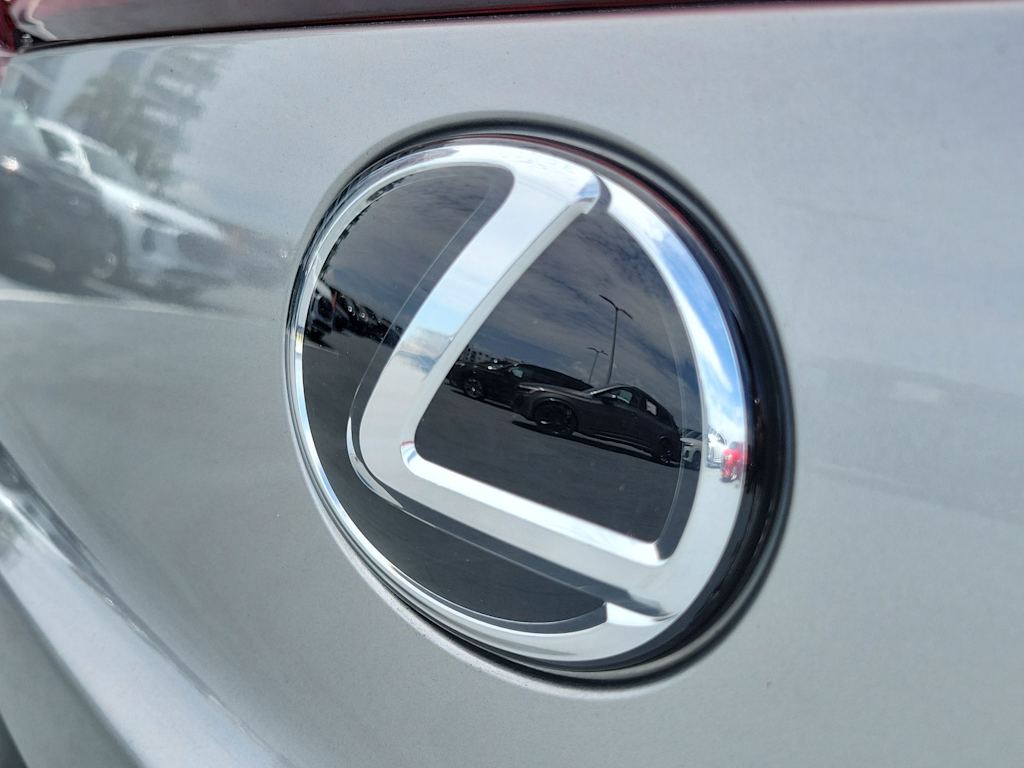 Thumbnail: 2021 Lexus UX - 7