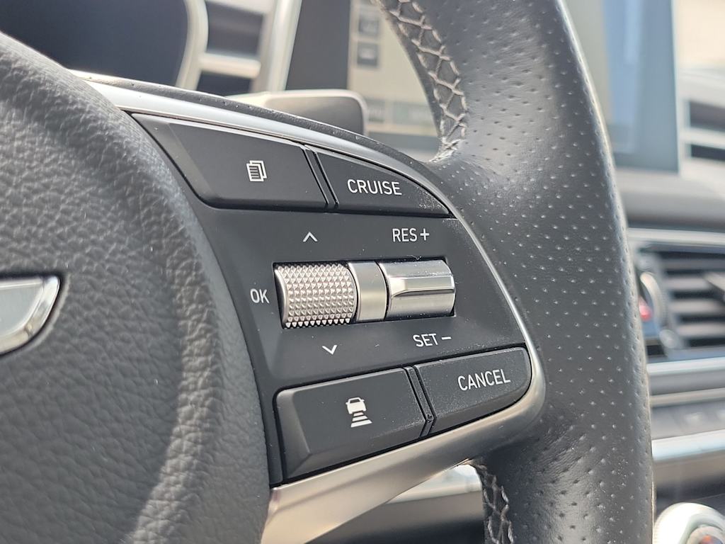 Thumbnail: 2019 Genesis G70 - 31