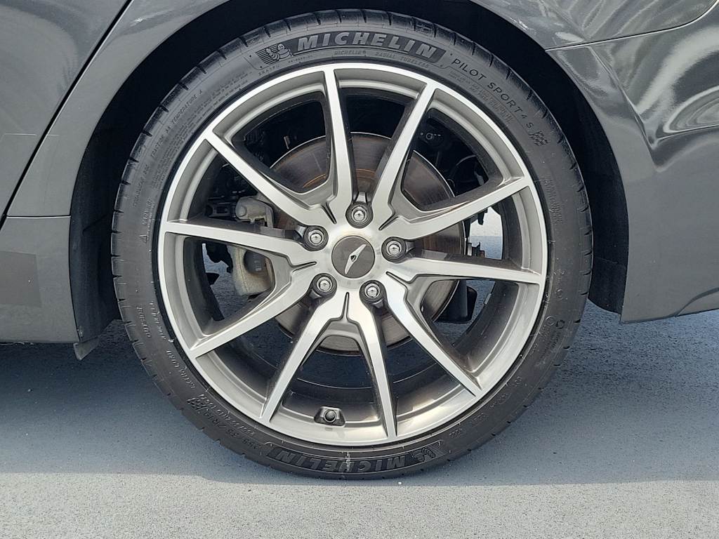 Thumbnail: 2019 Genesis G70 - 8