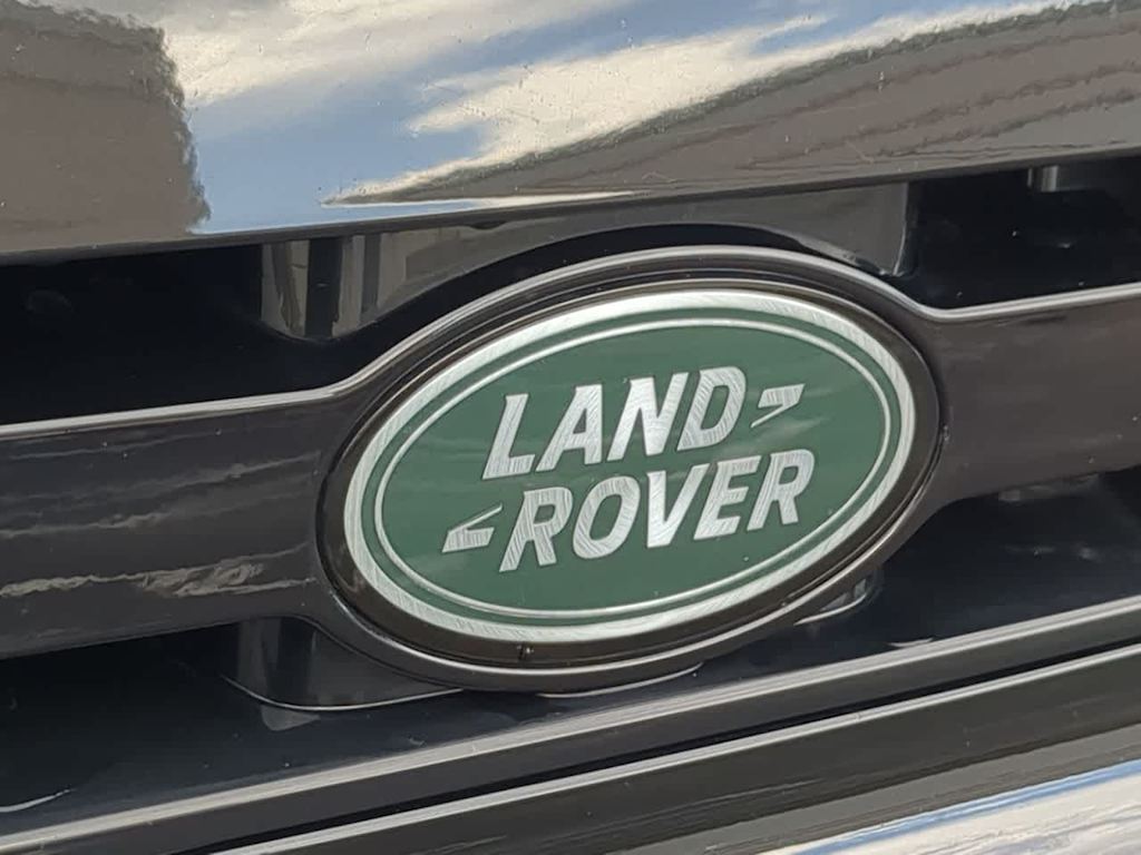 Thumbnail: 2025 Land Rover Defender - 5