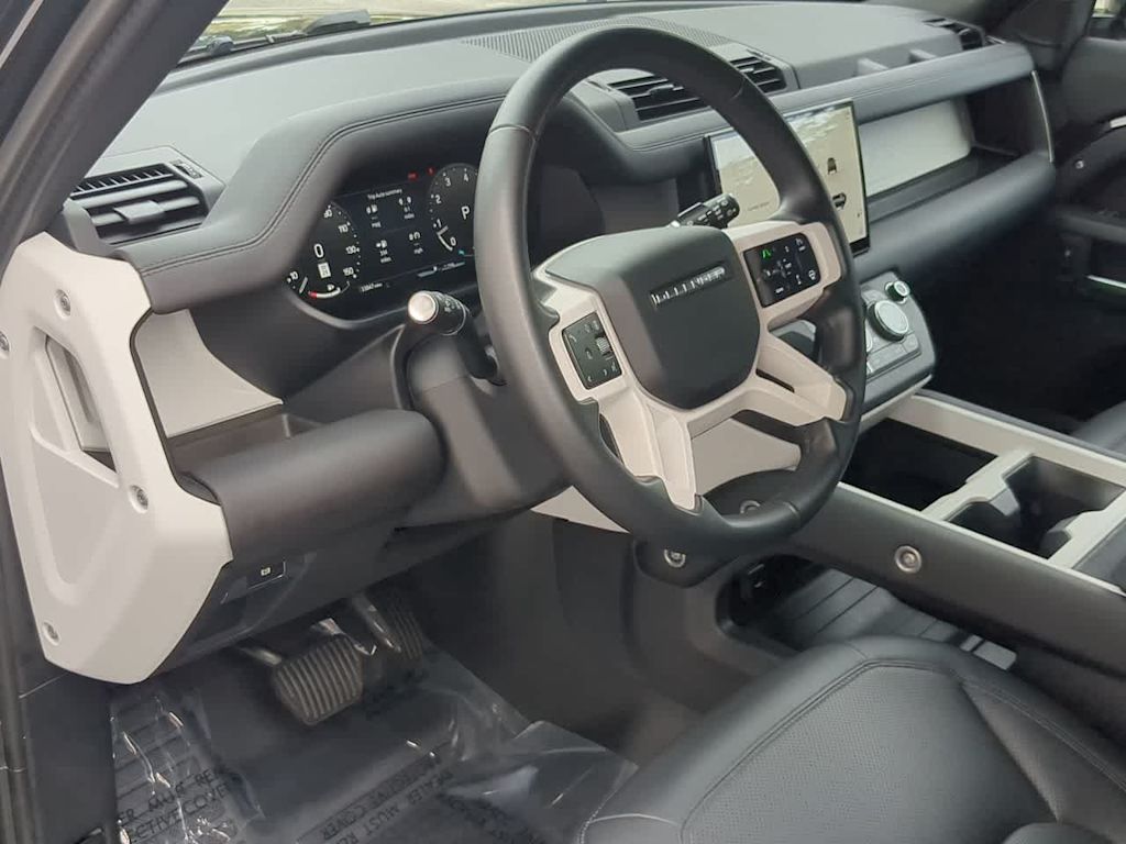 Thumbnail: 2025 Land Rover Defender - 2