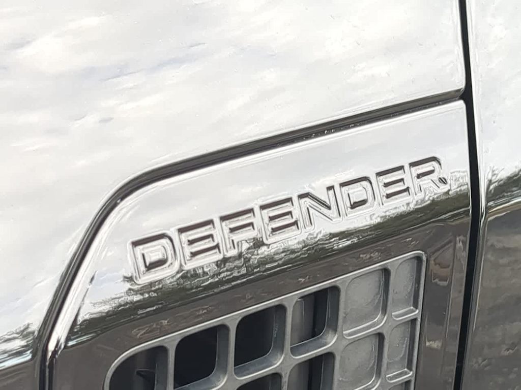 Thumbnail: 2025 Land Rover Defender - 24