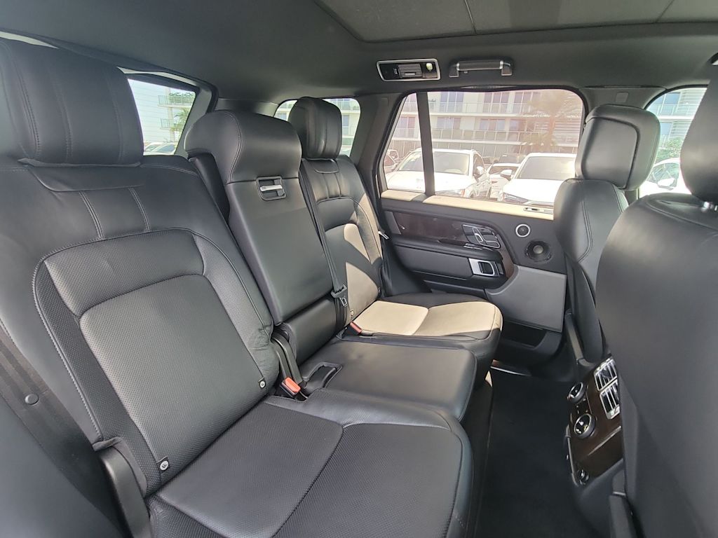 Thumbnail: 2018 Land Rover Range Rover - 23