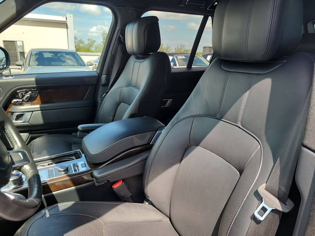 Thumbnail: 2018 Land Rover Range Rover - 10