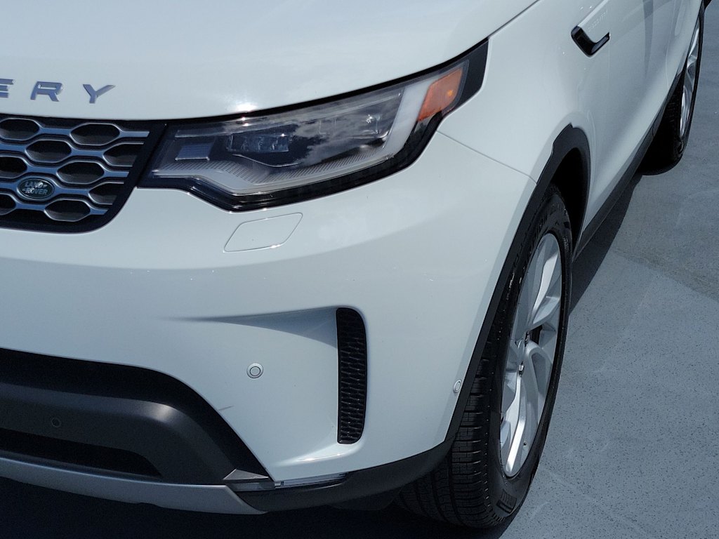 Thumbnail: 2025 Land Rover Discovery - 22