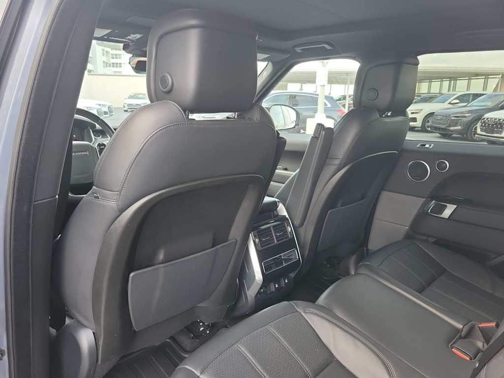 Thumbnail: 2020 Land Rover Range Rover Sport - 12