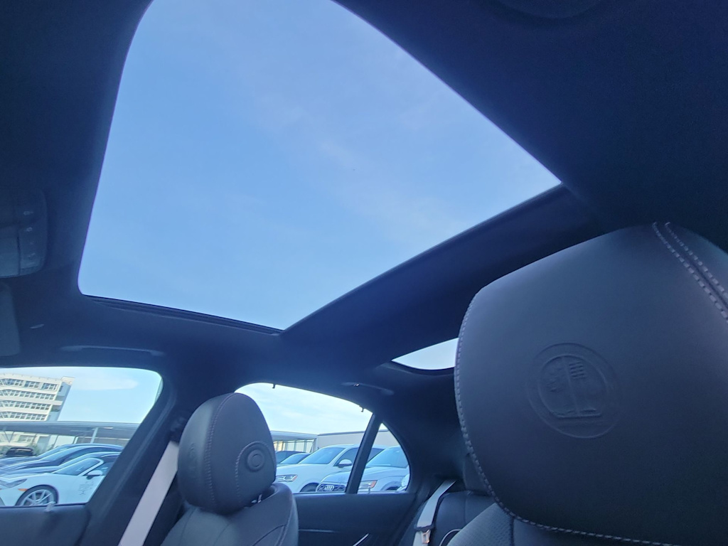 Thumbnail: 2021 Mercedes-Benz E-Class - 23