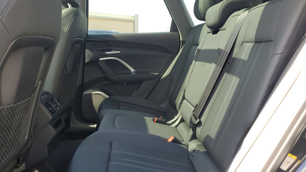 Thumbnail: 2025 Audi Q5 - 25