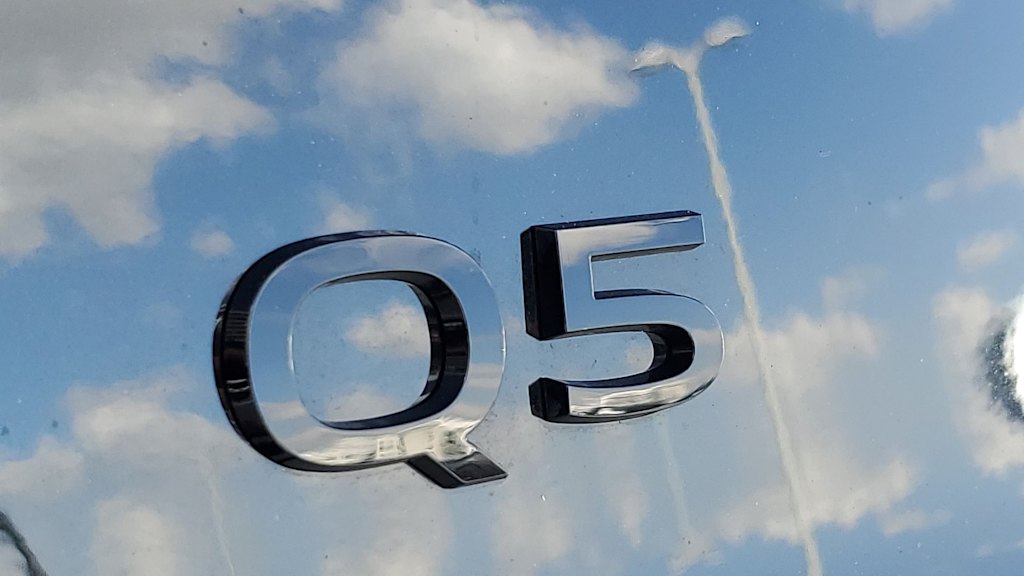 Thumbnail: 2025 Audi Q5 - 21