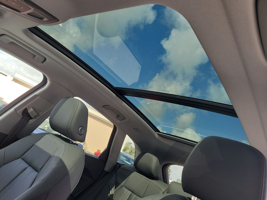 Thumbnail: 2025 Audi Q5 - 23