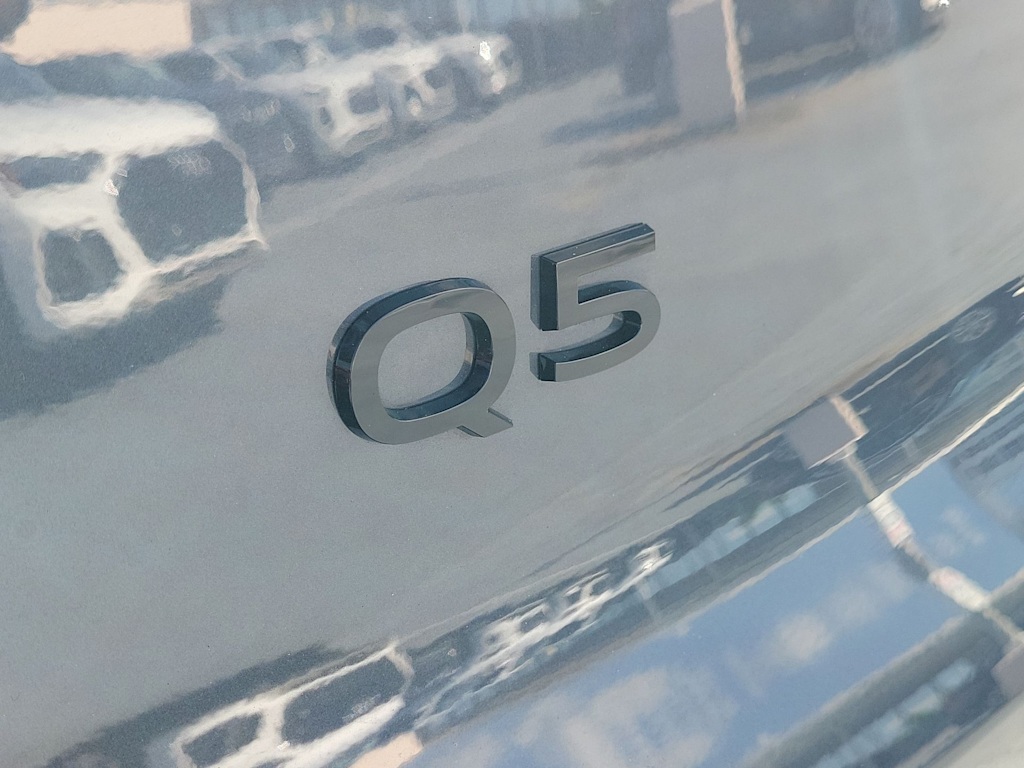 Thumbnail: 2025 Audi Q5 - 7