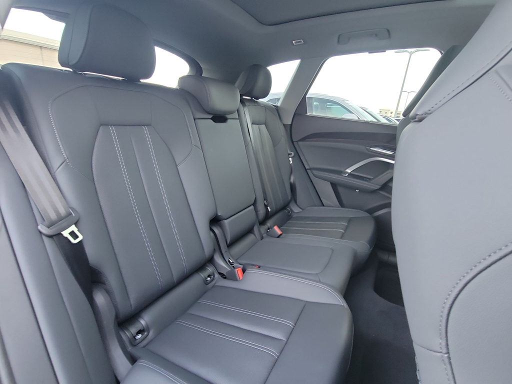 Thumbnail: 2025 Audi Q5 - 28