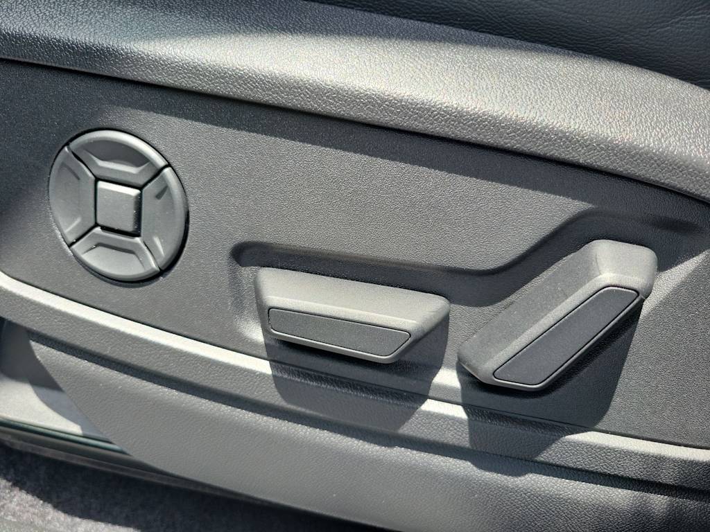 Thumbnail: 2025 Audi Q5 - 24