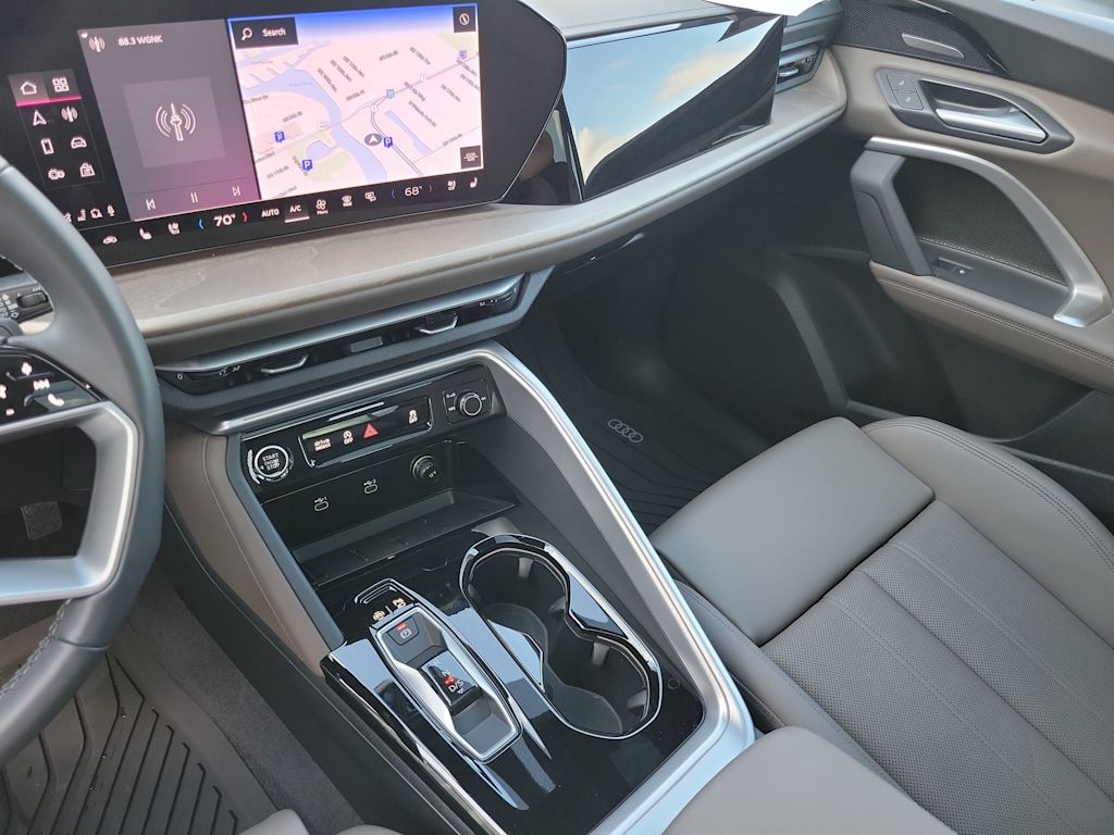 Thumbnail: 2025 Audi Q5 - 15