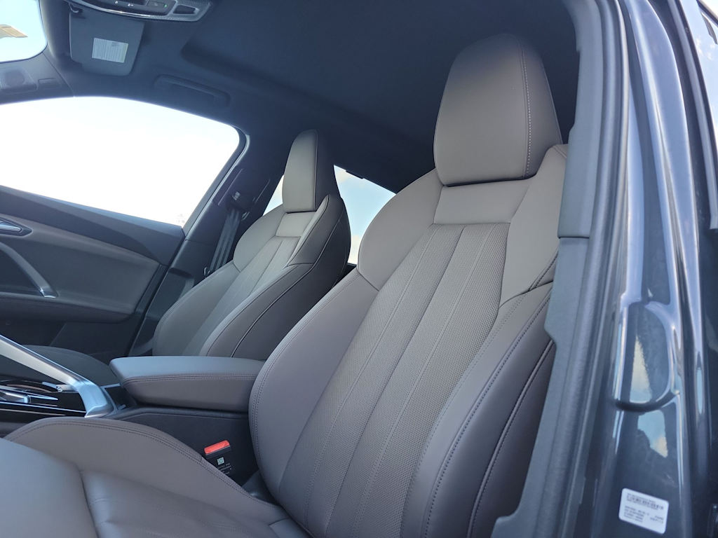 Thumbnail: 2025 Audi Q5 - 11