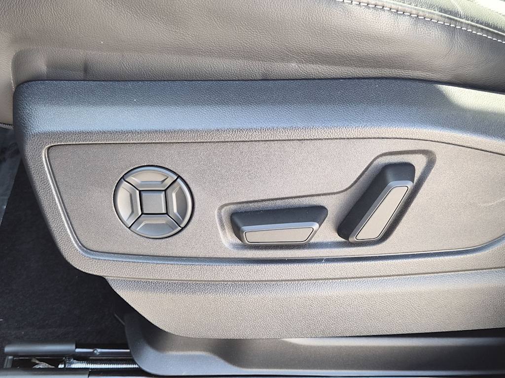 Thumbnail: 2025 Audi Q5 - 20