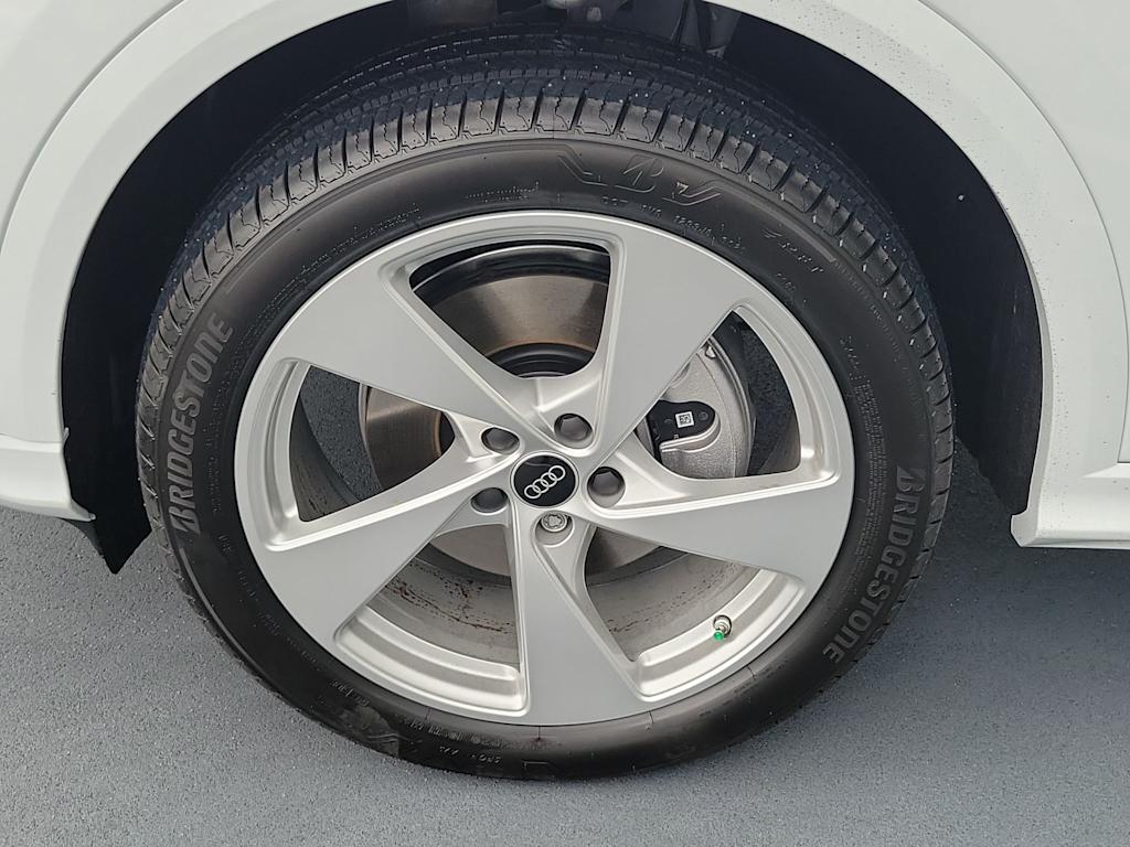 Thumbnail: 2025 Audi Q5 - 8