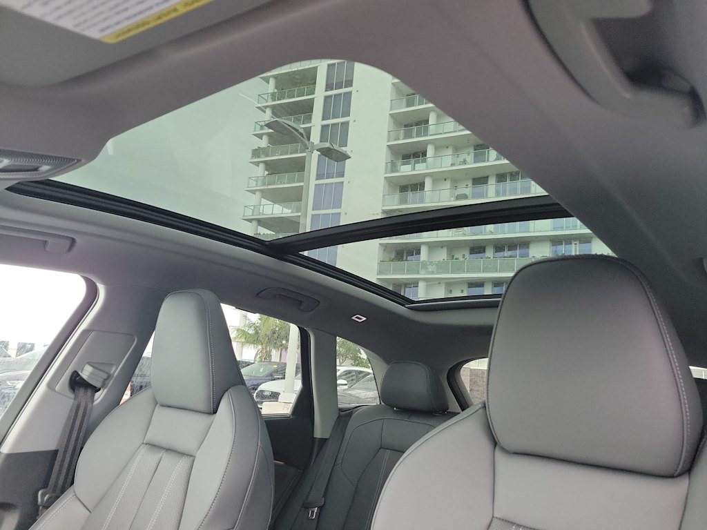 Thumbnail: 2025 Audi Q5 - 23