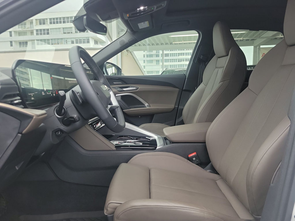 Thumbnail: 2025 Audi Q5 - 23