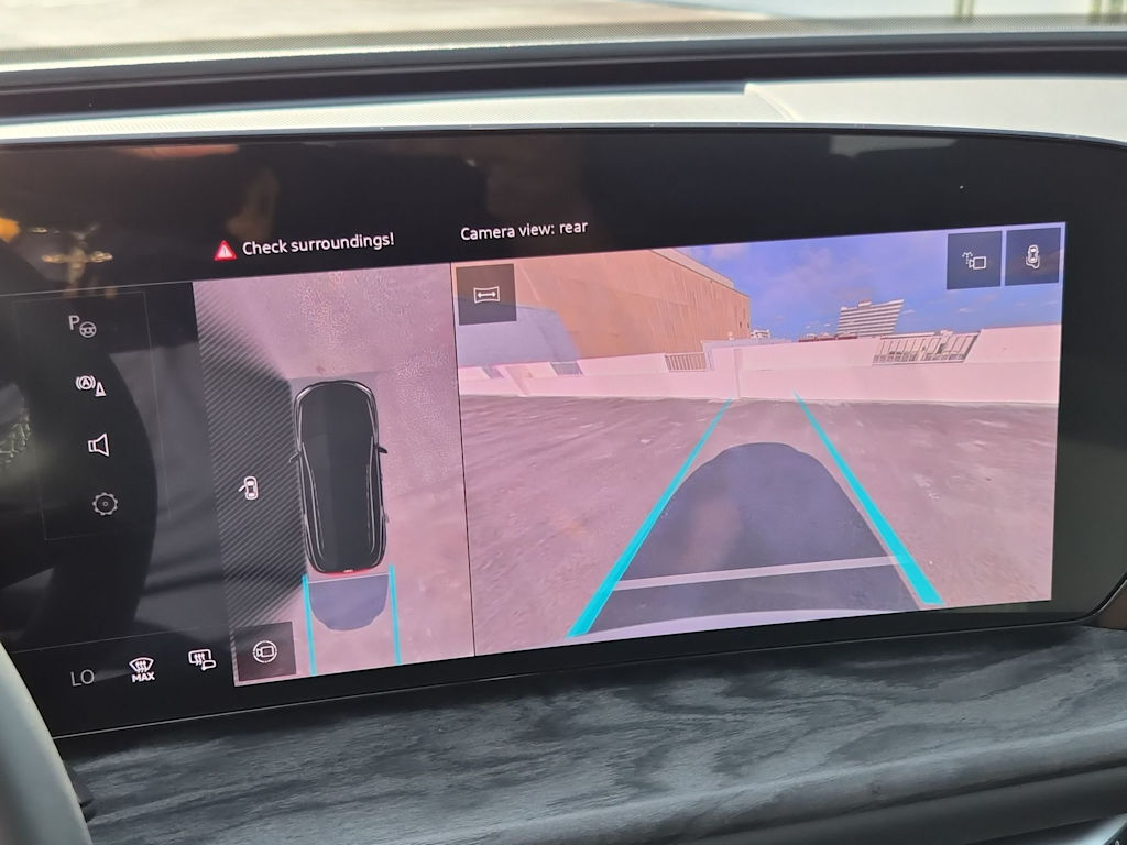 Thumbnail: 2025 Audi Q5 - 15