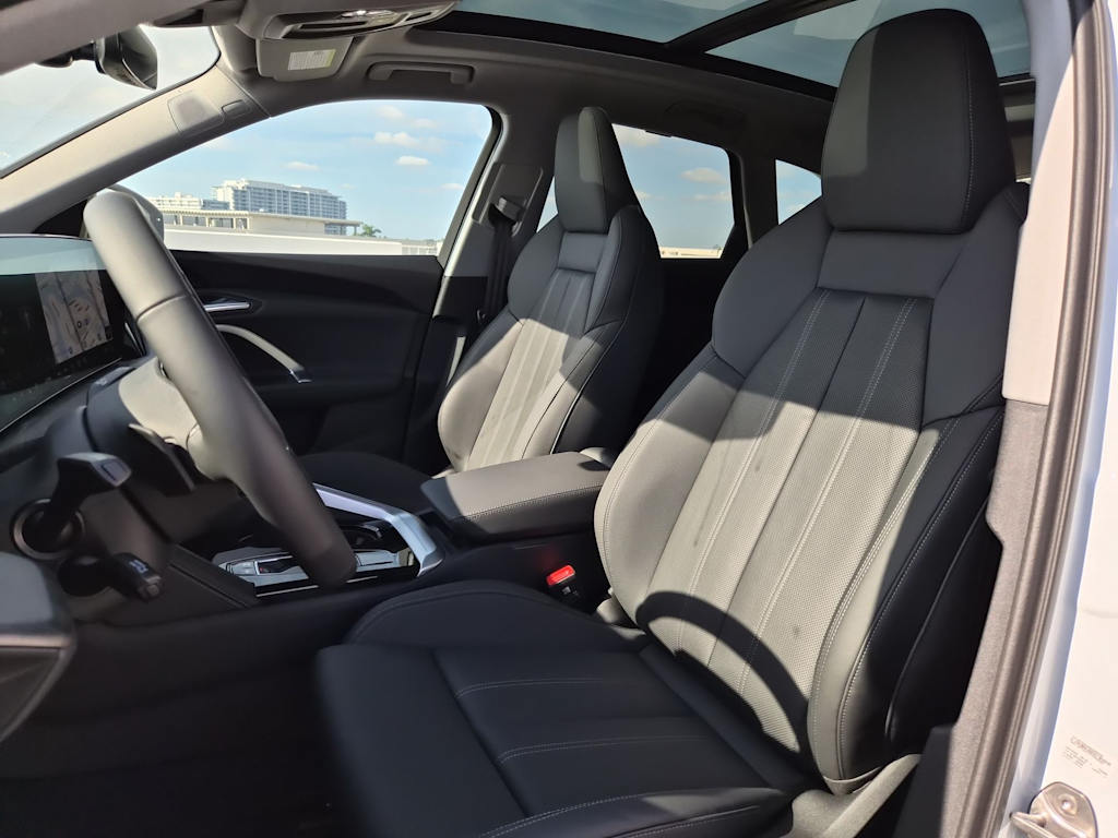 Thumbnail: 2025 Audi Q5 - 11