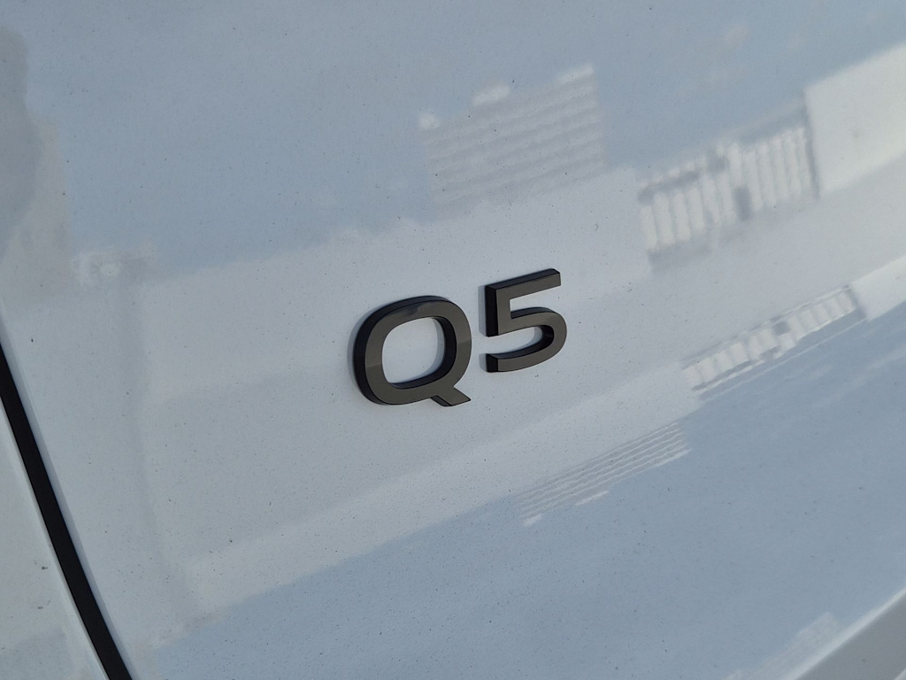 Thumbnail: 2025 Audi Q5 - 7