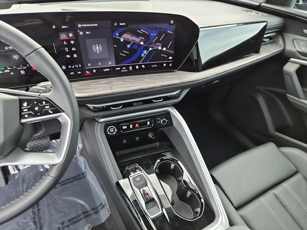 Thumbnail: 2025 Audi Q5 - 15