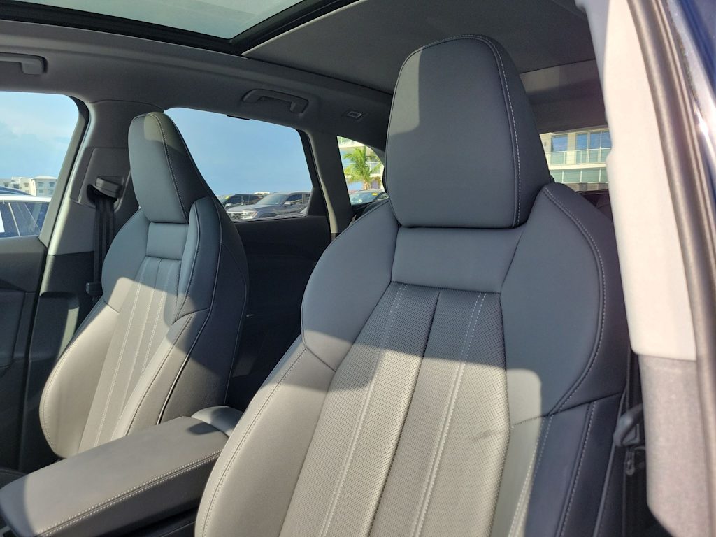 Thumbnail: 2025 Audi Q5 - 11