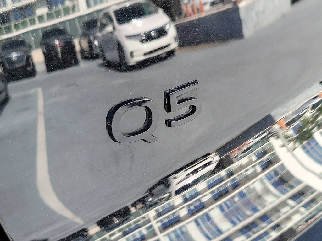 Thumbnail: 2025 Audi Q5 - 7