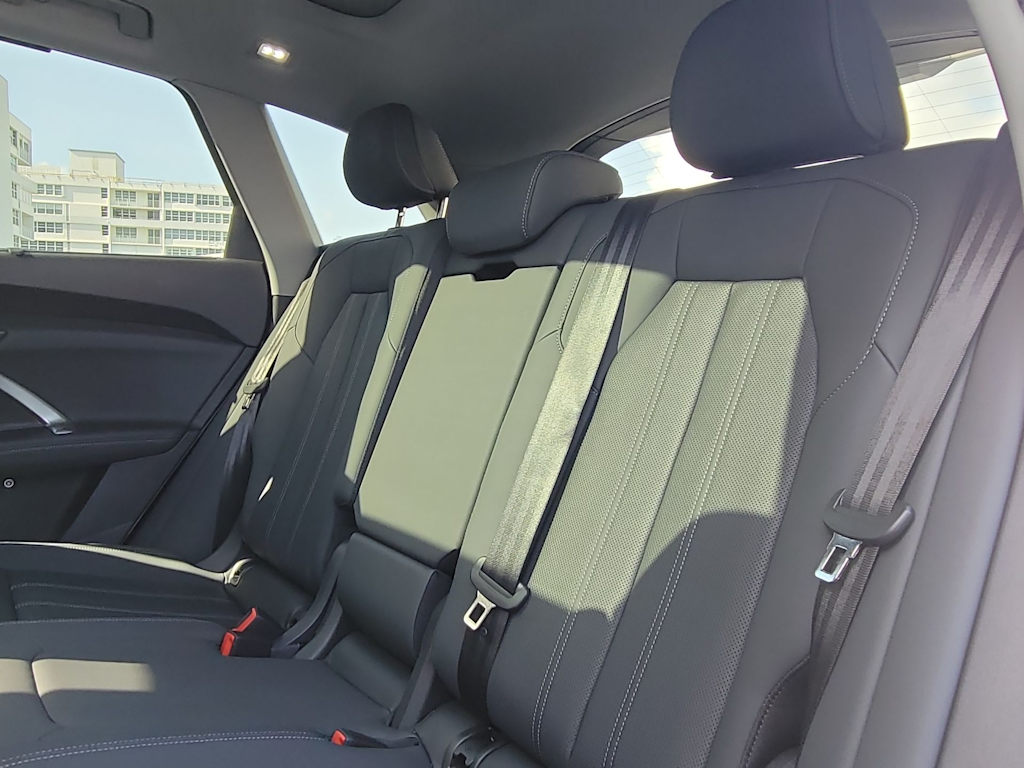 Thumbnail: 2025 Audi Q5 - 27