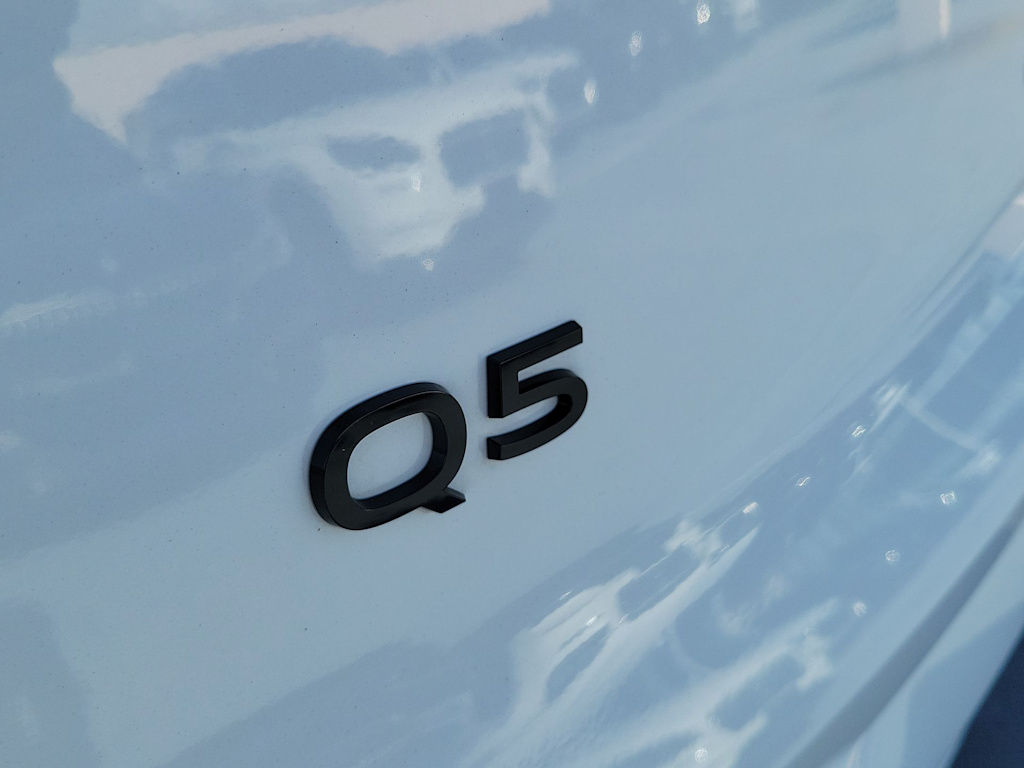 Thumbnail: 2025 Audi Q5 - 24