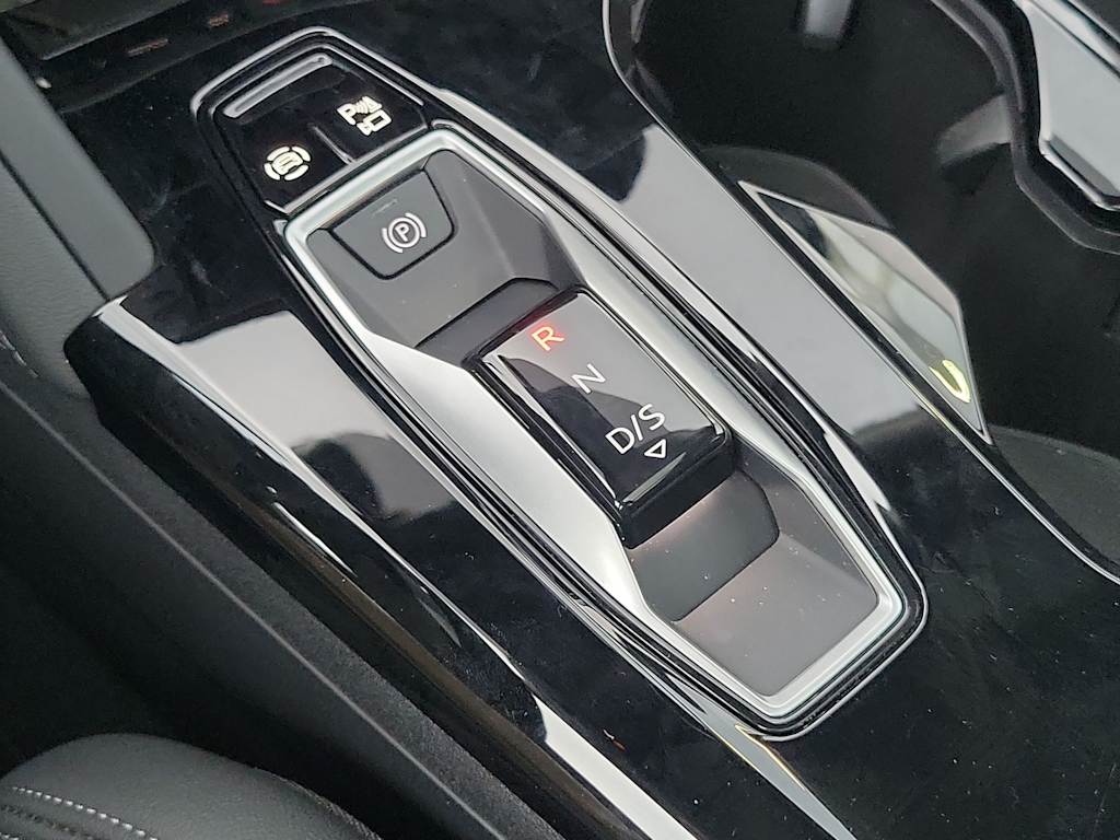 Thumbnail: 2025 Audi Q5 - 17