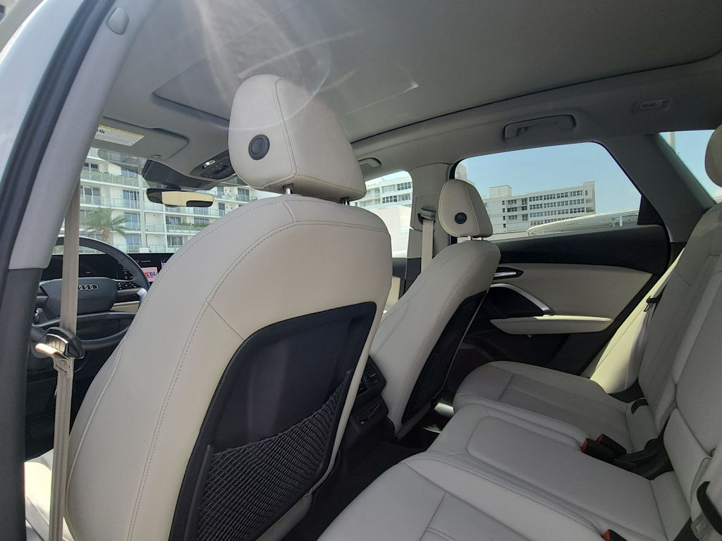 Thumbnail: 2025 Audi Q5 - 13