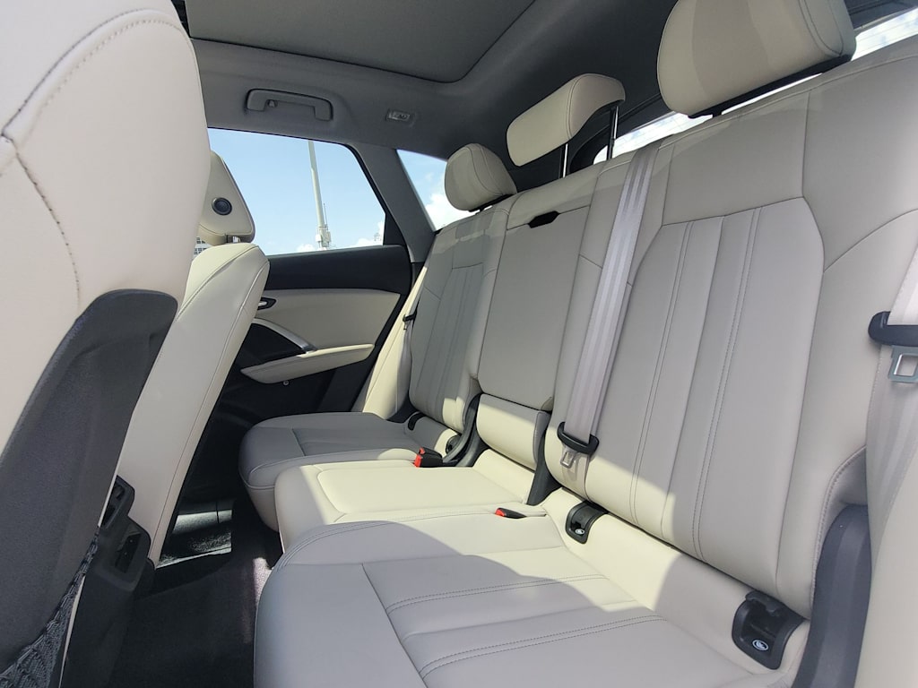 Thumbnail: 2025 Audi Q5 - 27