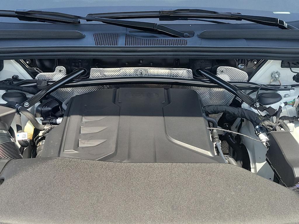 Thumbnail: 2025 Audi Q5 - 9