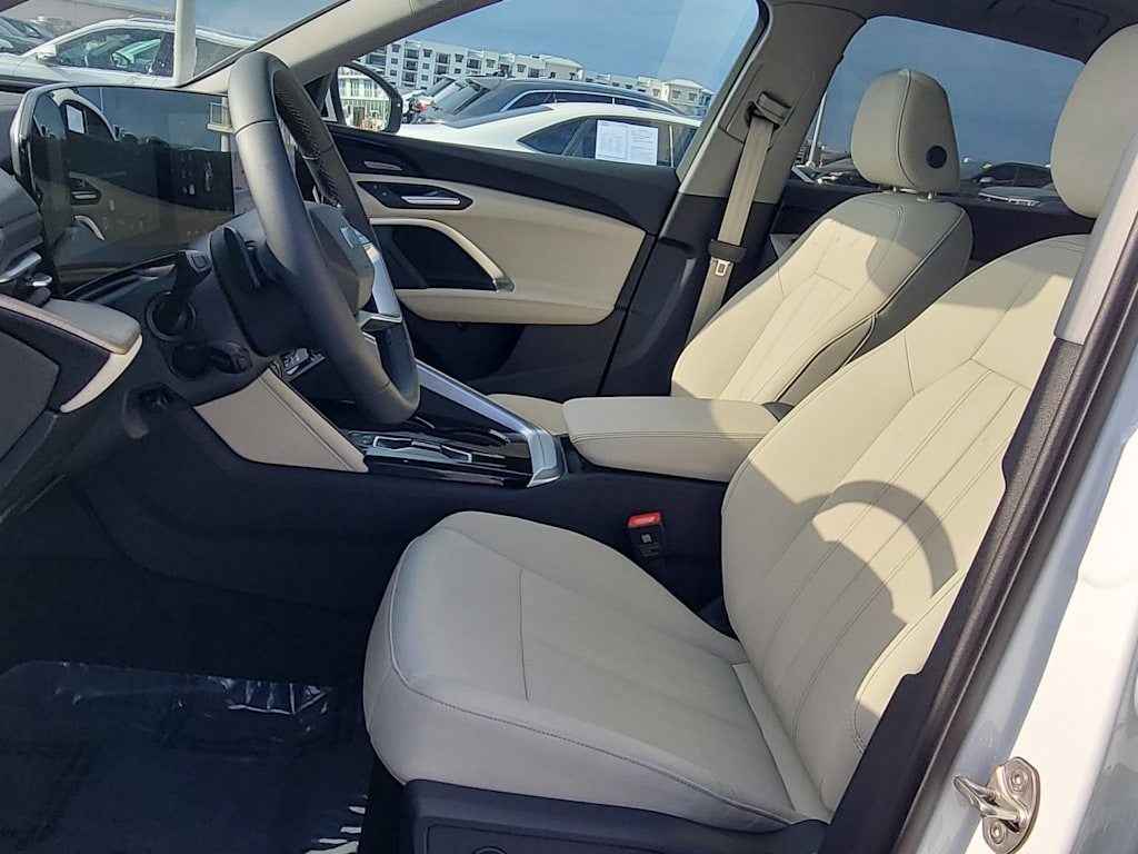 Thumbnail: 2025 Audi Q5 - 11